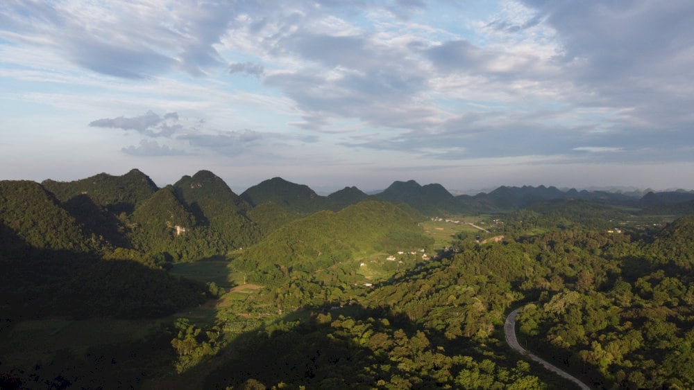 Standing from the top of Silver Cloud, you can see the whole view of Cuc Phuong forest 